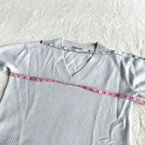 Vince Cashmere Gray V-neck Ribbed Hem Long Sleeve Sweater S